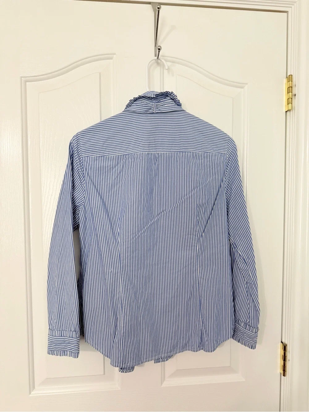Jcrew Blue and White Striped Bow Neck Button-Up Shirt